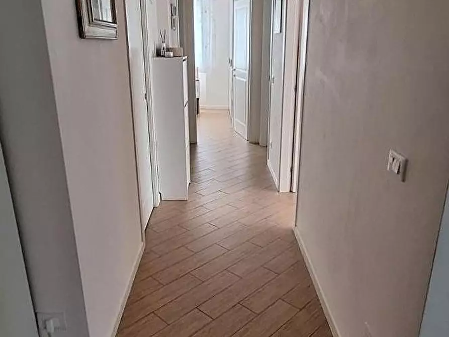 Immagine 10 di Appartamento in vendita  a Livorno