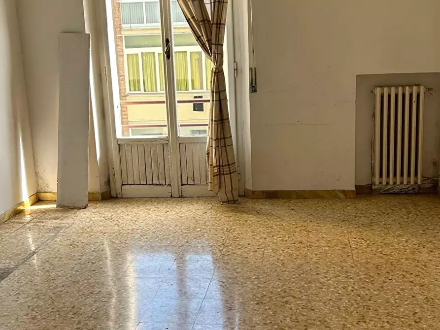 Immagine 2 di Appartamento in vendita  a Siena
