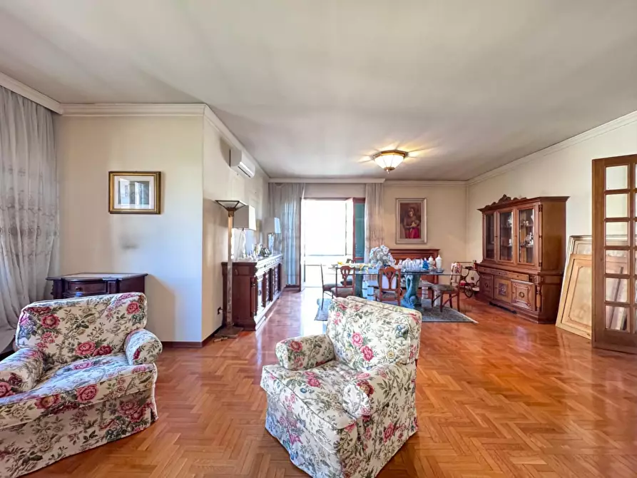 Immagine 4 di Villa in vendita  a Empoli