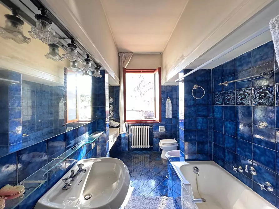 Immagine 23 di Villa in vendita  a Empoli