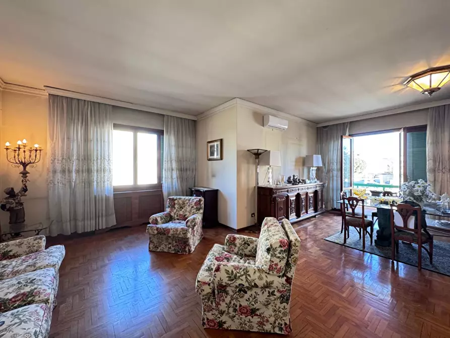 Immagine 10 di Villa in vendita  a Empoli