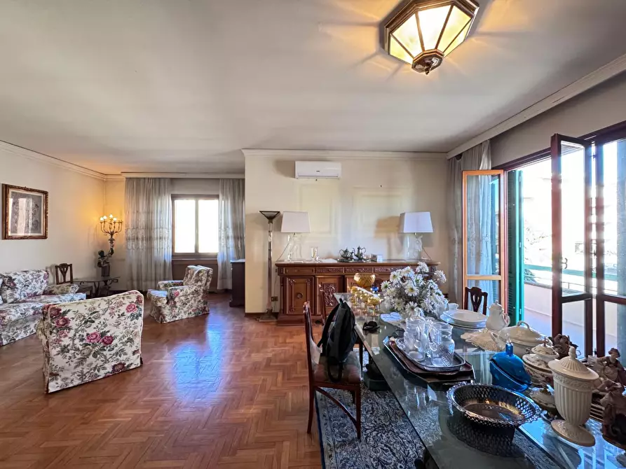 Immagine 15 di Villa in vendita  a Empoli