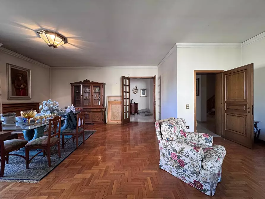 Immagine 8 di Villa in vendita  a Empoli