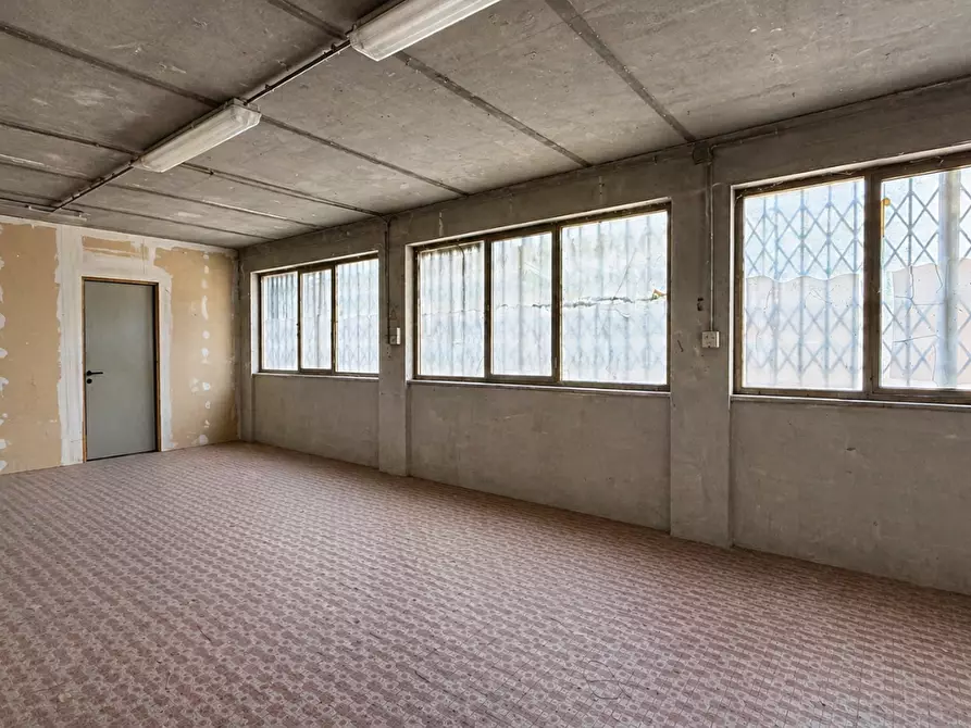 Immagine 6 di Attività artigianale in vendita  a Castelfiorentino