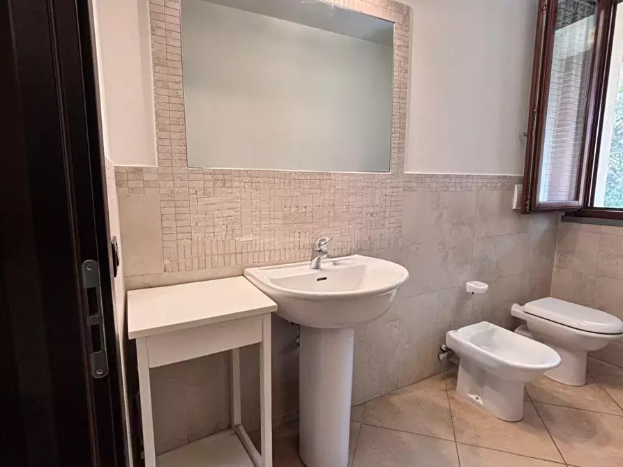 Immagine 34 di Appartamento in vendita  a Cascina