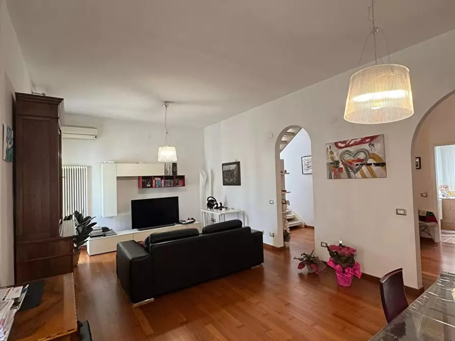 Immagine 5 di Appartamento in vendita  a Pisa