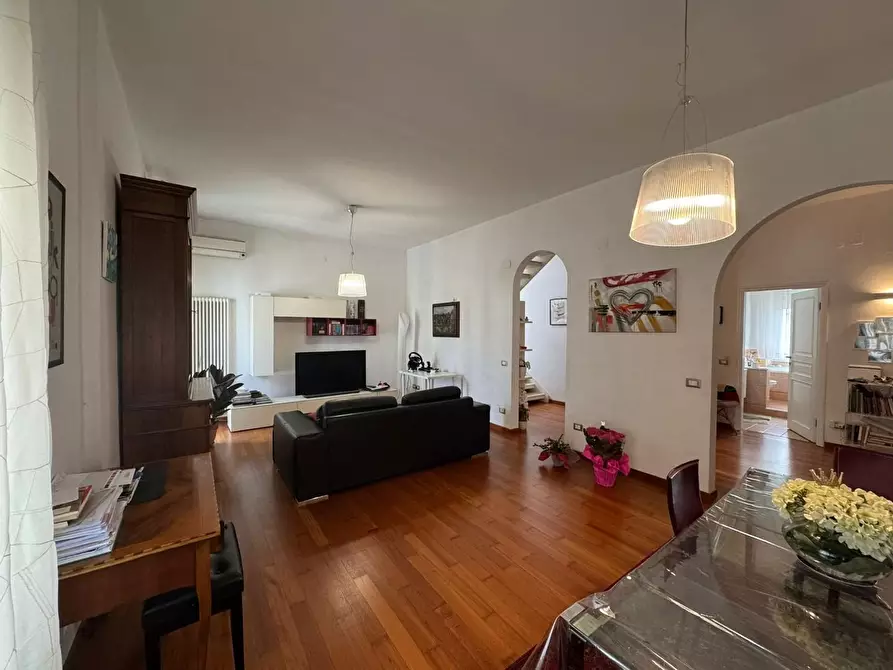 Immagine 2 di Appartamento in vendita  a Pisa