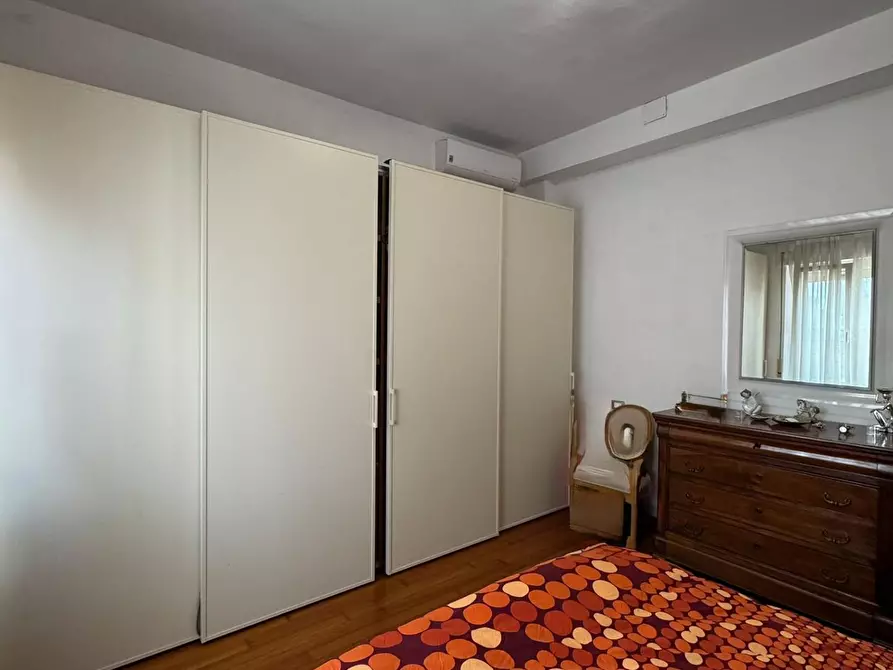 Immagine 12 di Appartamento in vendita  a Pisa