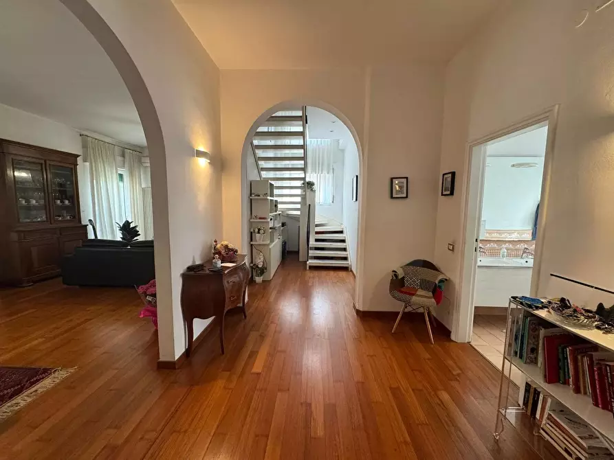 Immagine 7 di Appartamento in vendita  a Pisa