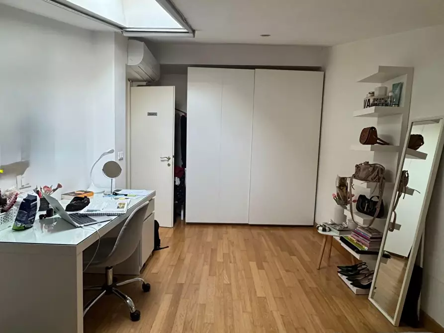 Immagine 17 di Appartamento in vendita  a Pisa