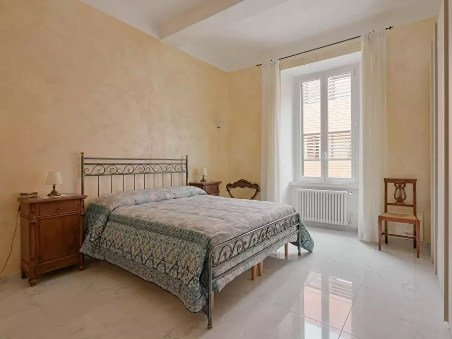 Immagine 12 di Appartamento in vendita  a Carrara