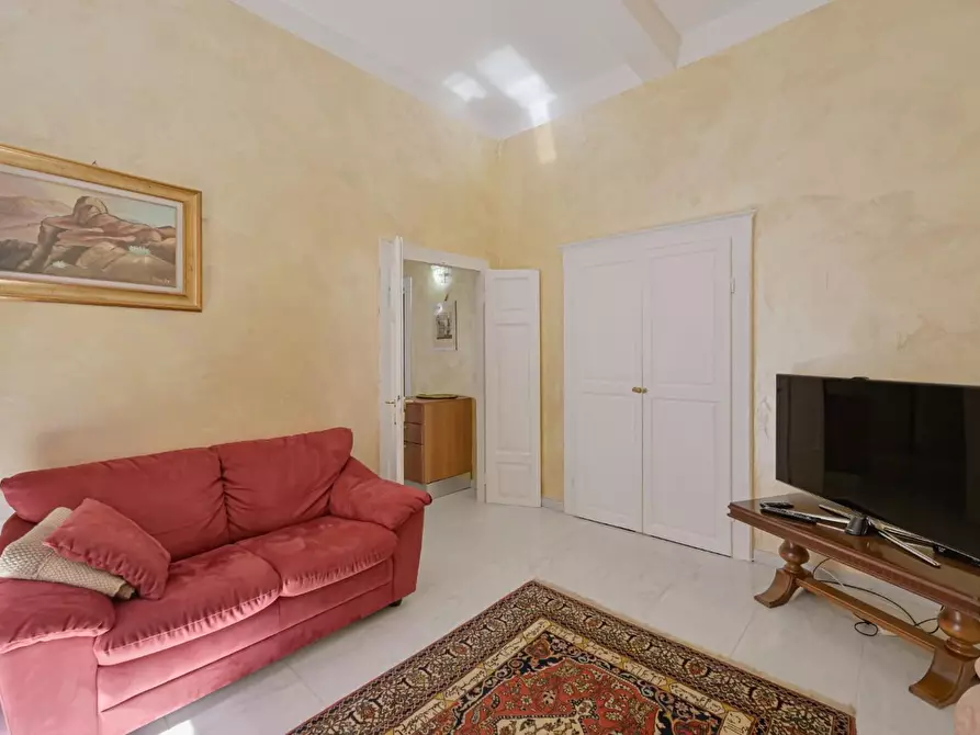 Immagine 4 di Appartamento in vendita  a Carrara