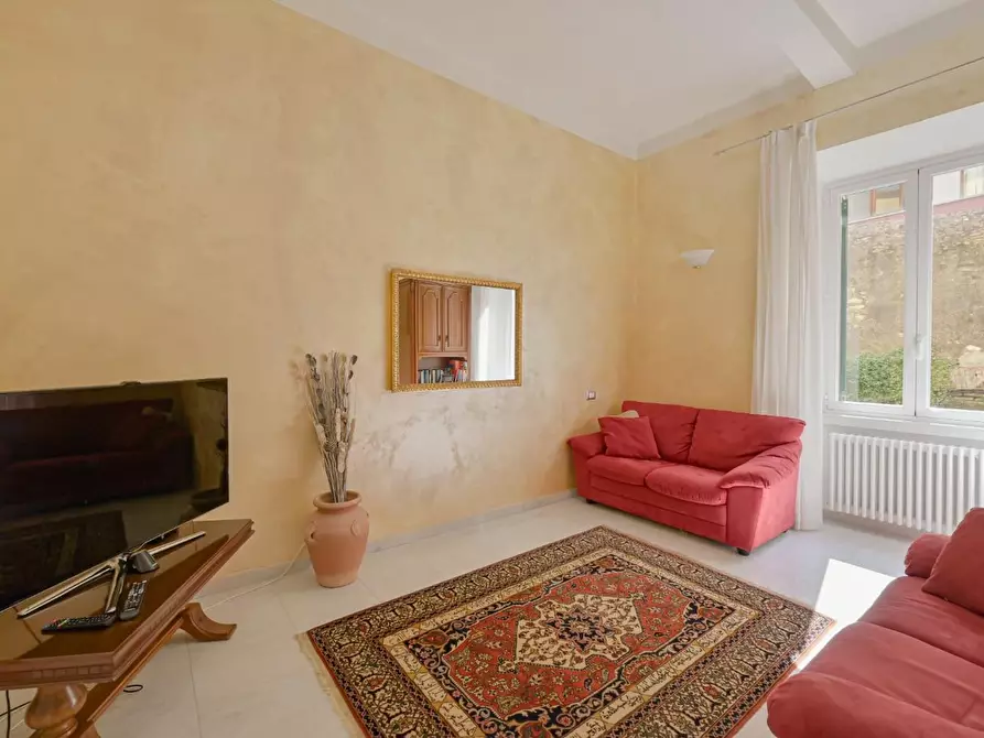 Immagine 2 di Appartamento in vendita  a Carrara