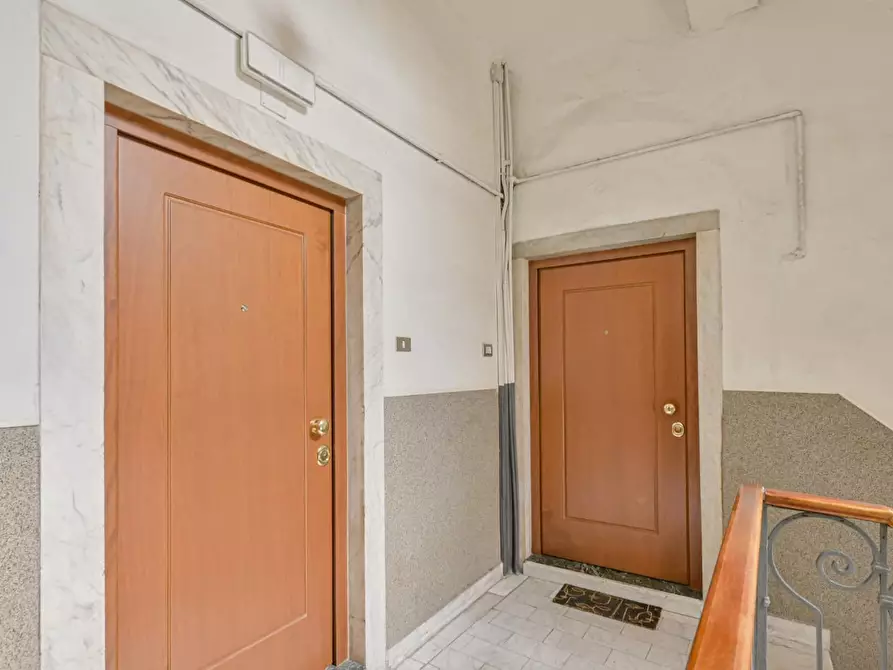 Immagine 21 di Appartamento in vendita  a Carrara