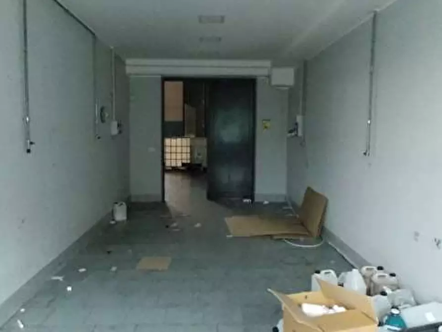 Immagine 19 di Attività artigianale in vendita  a Cavenago D'adda