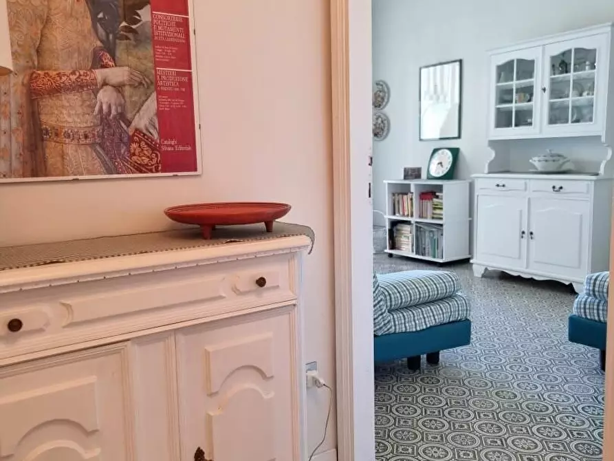 Immagine 2 di Appartamento in vendita  a Viareggio