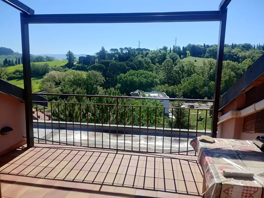 Immagine 2 di Mansarda in vendita  a Lajatico