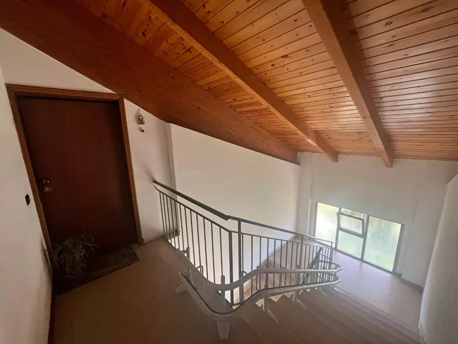 Immagine 26 di Mansarda in vendita  a Lajatico