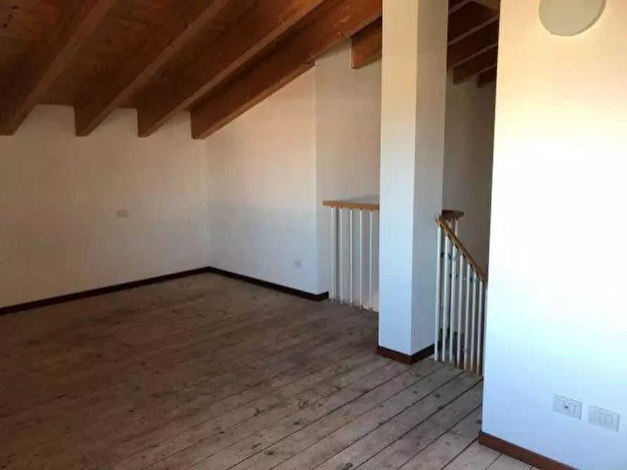Immagine 84 di Palazzo in vendita  a San Rocco Al Porto