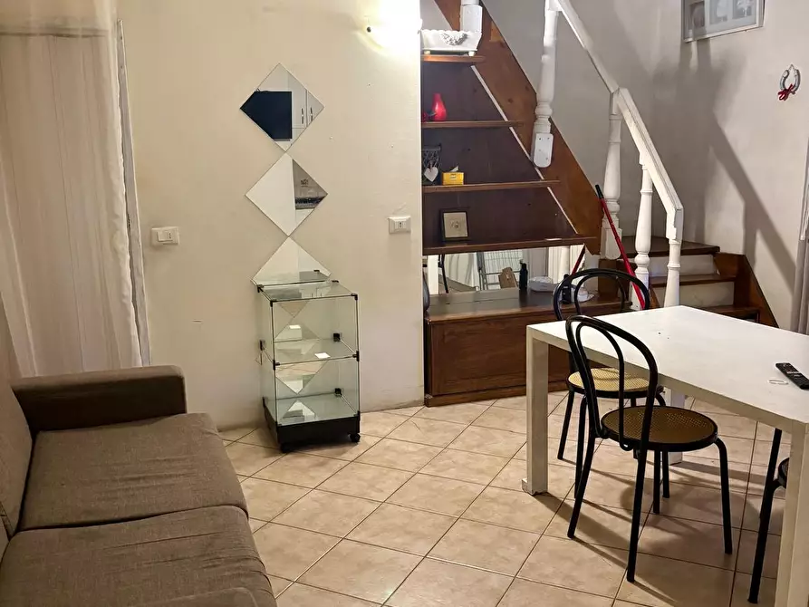 Immagine 1 di Loft/Open space in affitto  a Empoli