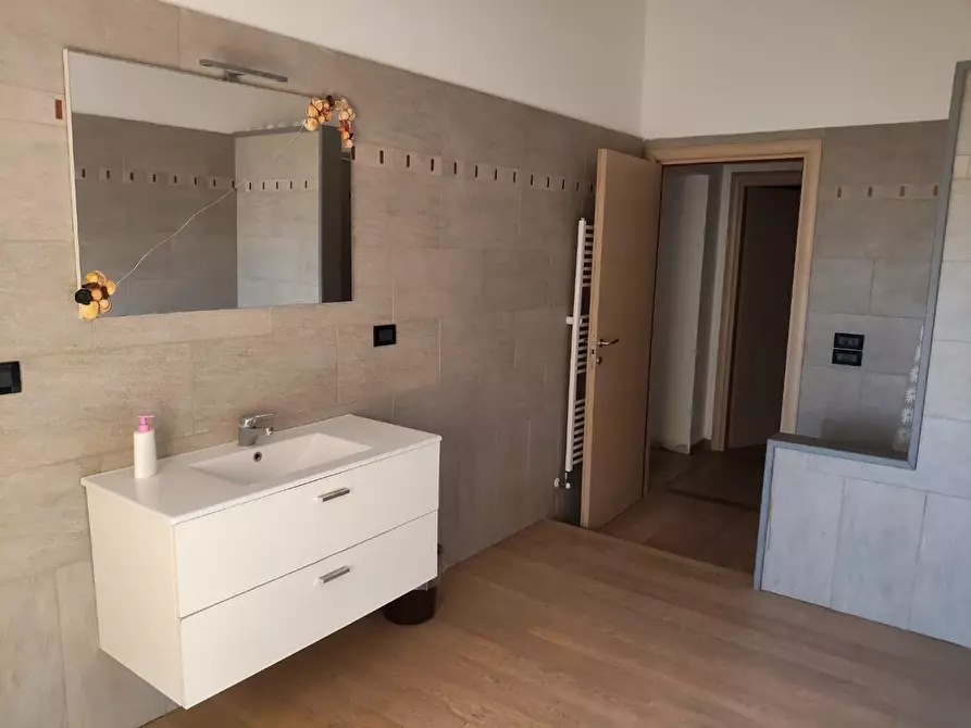 Immagine 10 di Rustico / casale in vendita  a San Giuliano Terme