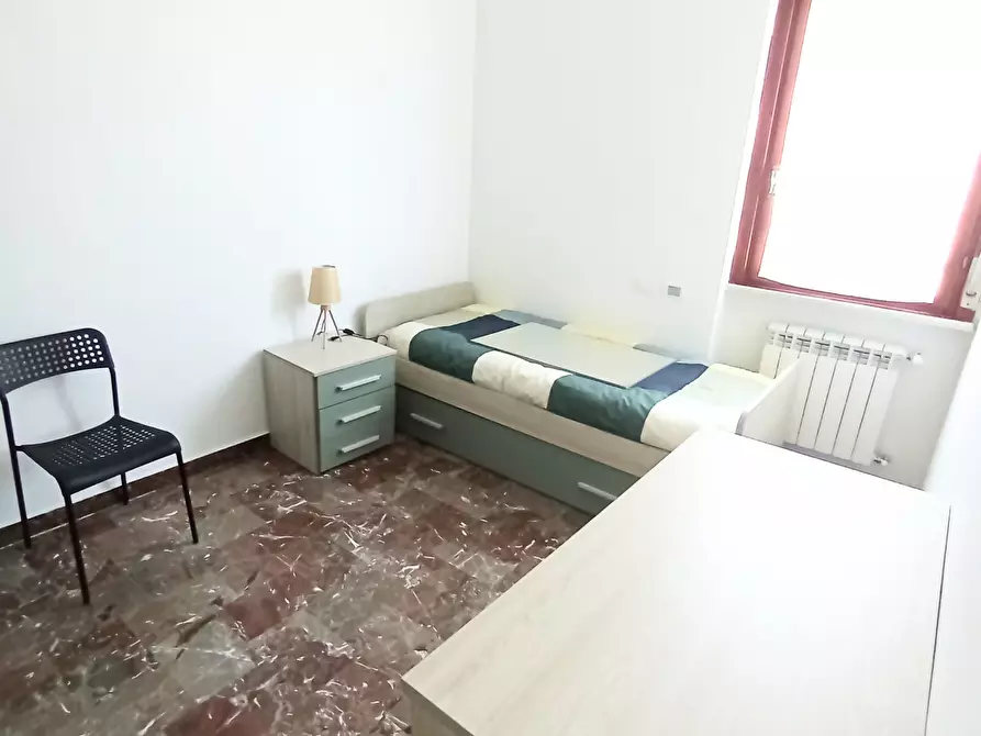 Immagine 6 di Appartamento in affitto  a Carrara