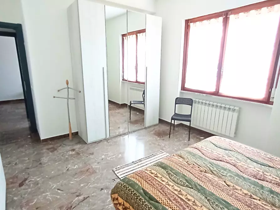 Immagine 3 di Appartamento in affitto  a Carrara