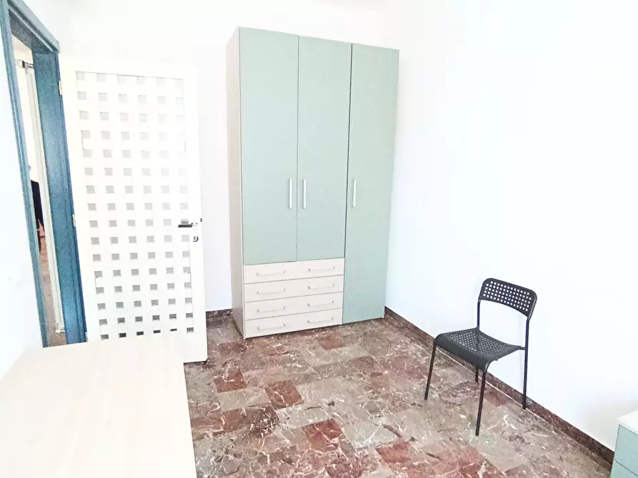Immagine 9 di Appartamento in affitto  a Carrara