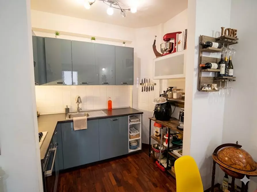 Immagine 4 di Appartamento in vendita  a Livorno