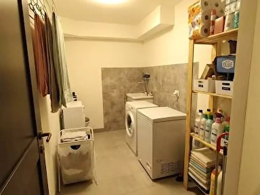Immagine 9 di Appartamento in vendita  a Livorno