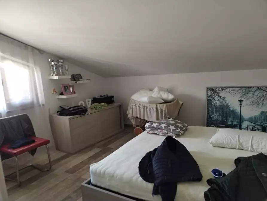 Immagine 17 di Appartamento in vendita  a Massa