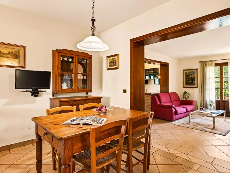 Immagine 6 di Casa bifamiliare in vendita  a Santa Maria A Monte