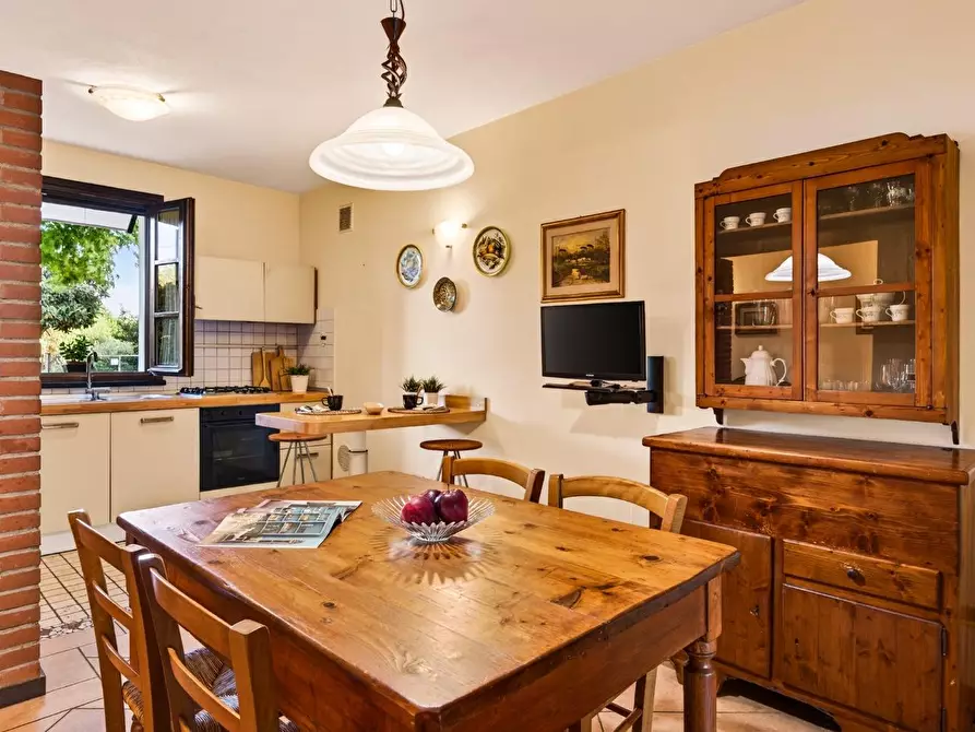 Immagine 7 di Casa bifamiliare in vendita  a Santa Maria A Monte