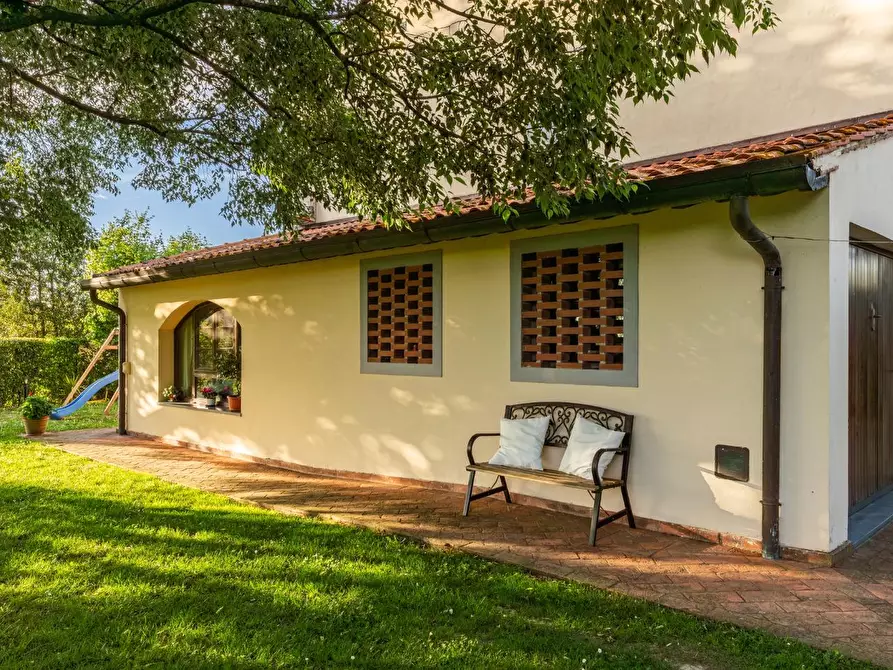 Immagine 3 di Casa bifamiliare in vendita  a Santa Maria A Monte