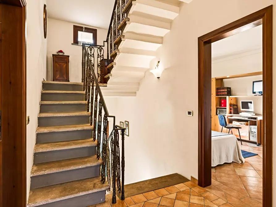 Immagine 21 di Casa bifamiliare in vendita  a Santa Maria A Monte