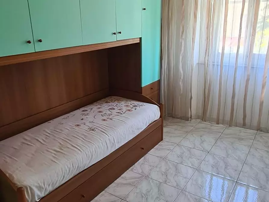 Immagine 13 di Appartamento in vendita  a Livorno