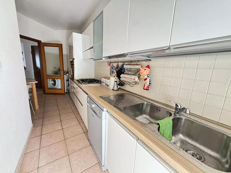 Immagine 7 di Appartamento in vendita  a Massa