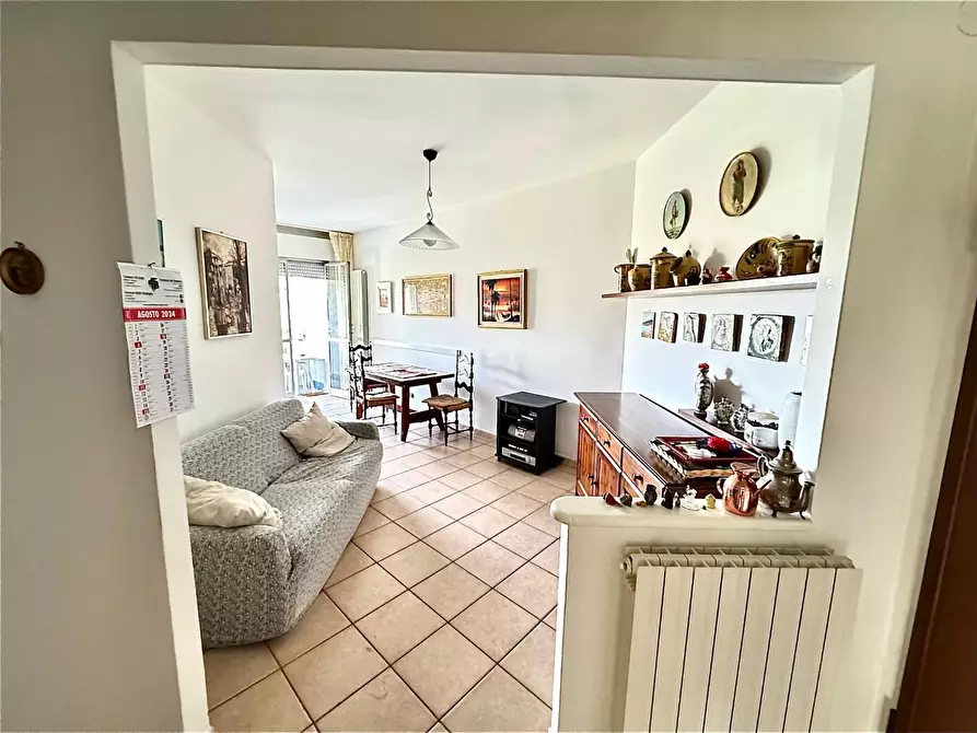 Immagine 4 di Appartamento in vendita  a Massa