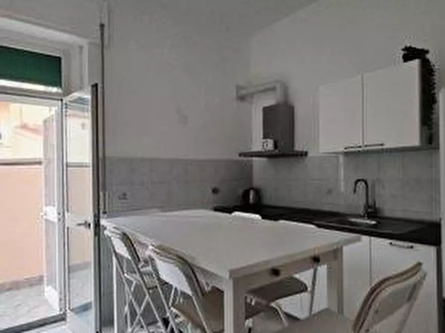 Immagine 6 di Appartamento in vendita  a Livorno