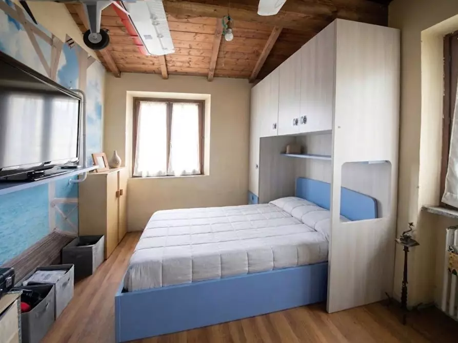 Immagine 24 di Casa colonica in vendita  a Fauglia