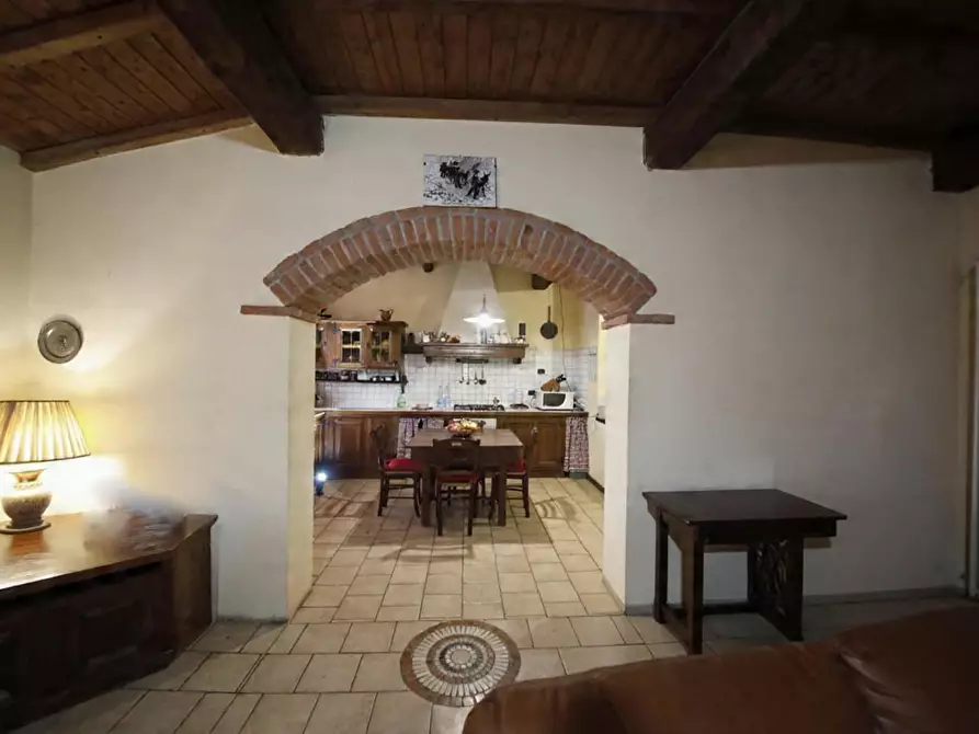 Immagine 13 di Casa colonica in vendita  a Fauglia