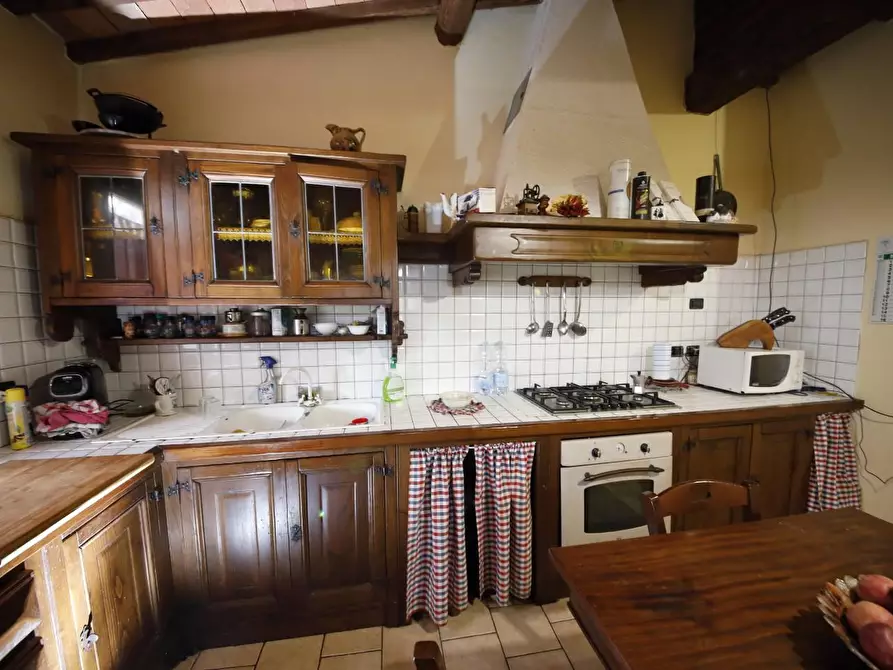 Immagine 15 di Casa colonica in vendita  a Fauglia