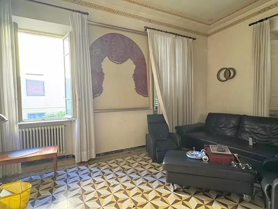Immagine 4 di Villa in vendita  a Lucca