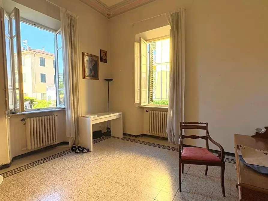Immagine 7 di Villa in vendita  a Lucca