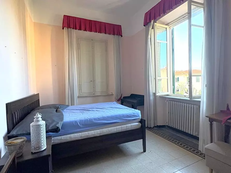 Immagine 19 di Villa in vendita  a Lucca