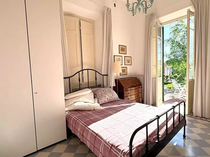 Immagine 15 di Villa in vendita  a Lucca