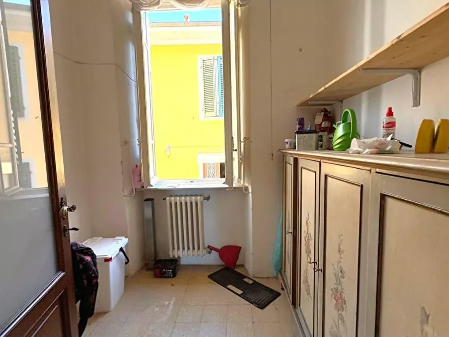 Immagine 5 di Villa in vendita  a Lucca