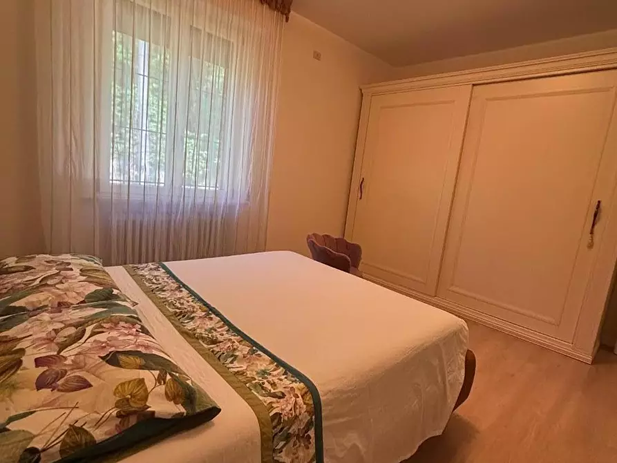 Immagine 19 di Appartamento in vendita  a Siena