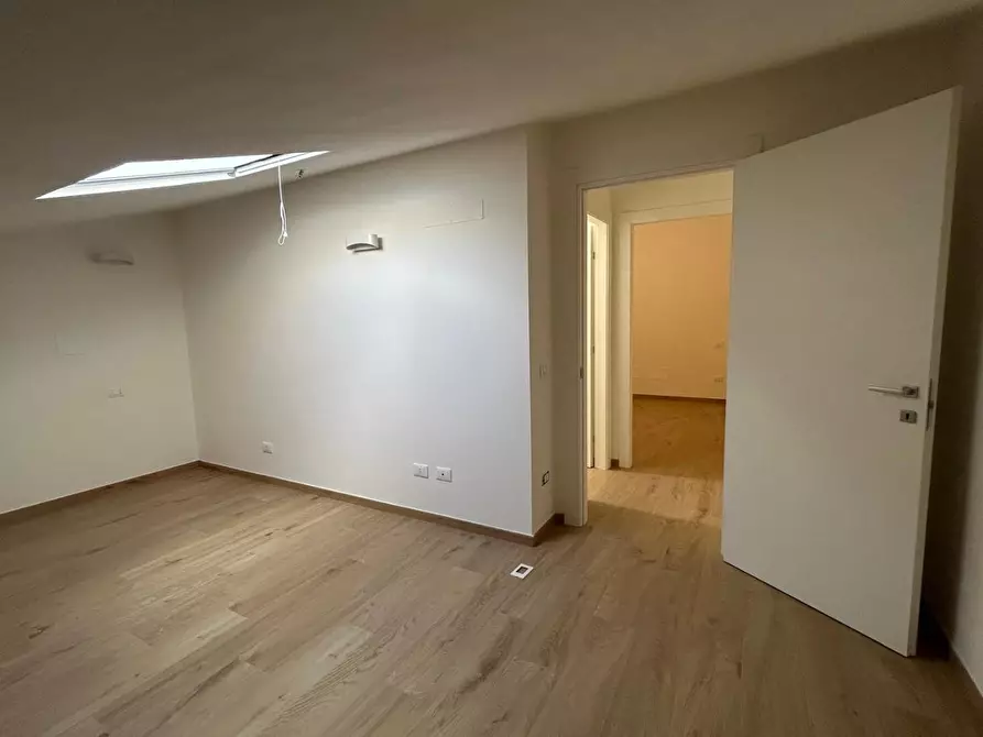 Immagine 3 di Casa bifamiliare in vendita  a San Giuliano Terme