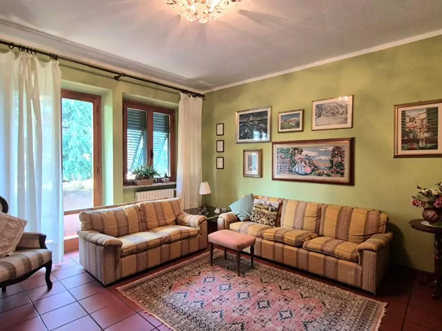 Immagine 11 di Casa bifamiliare in vendita  a Capannori